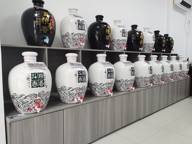 純糧酒散酒加盟——傳統(tǒng)的力量與創(chuàng)業(yè)的機(jī)遇